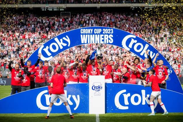 Bilder des Jahres 2023, Sport 04 April Sport Themen der Woche KW17 Sport Bilder des Tages Antwerp s players celebrate with the cup after winning the Belgian Cup final (Croky Cup) match between Belgian first league soccer teams KV Mechelen and RAFC Antwerp, Sunday 30 April 2023 at the King Baudouin stadium in Brussels. JASPERxJACOBS  x66512459x