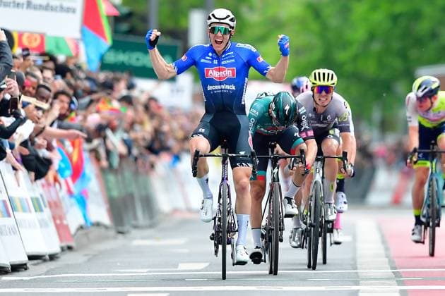 Bilder des Jahres 2023, Sport 05 Mai Sport Themen der Woche KW18 Sport Bilder des Tages KRAGH ANDERSEN Soren Eschborn Frankfurt 2023 KRAGH ANDERSEN Soren Team Alpecin-Deceuninck gewinnt die 60. Ausgabe von Eschborn Frankfurt 2023 vor KONRAD Patrick (BORA - hansgrohe) und FEDELI Alessandro (Q36.5 Pro Cycling Team). 1. Mai 2023 *** KRAGH ANDERSEN Soren Eschborn Frankfurt 2023 KRAGH ANDERSEN Soren Team Alpecin Deceuninck wins the 60 edition of Eschborn Frankfurt 2023 ahead of KONRAD Patrick BORA hansgrohe and FEDELI Alessandro Q36 5 Pro Cycling Team 1 May 2023
