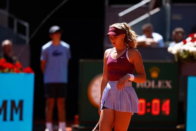 May 1, 2023, MADRID, MADRID, SPAIN: Mirra Andreeva of Russia in action against Aryna Sabalenka of Belarus during the Mutua Madrid Open 2023 celebrated at Caja Magica on May 01, 2023 in Madrid, Spain. MADRID SPAIN - ZUMAa181 20230501_zaa_a181_071 Copyright: xOscarxJ.xBarrosox