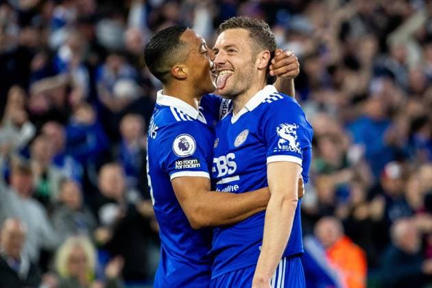 Sport Themen der Woche KW18 Sport Bilder des Tages Leicester City v Everton Premier League 01 05 2023. GOAL scores 2-1 Leicester City forward Jamie Vardy (9) scores and sticks tongue out during the Premier League match between Leicester City and Everton at the King Power Stadium, Leicester, England on 1 May 2023. Editorial use only DataCo restrictions apply See www.football-dataco.com , Copyright: xManjitxNarotrax PSI-17370-0018