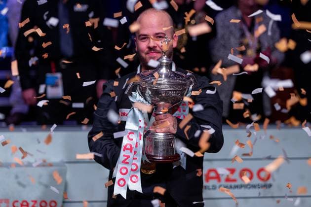 Bilder des Jahres 2023, Sport 05 Mai Sport Themen der Woche KW18 Sport Bilder des Tages Snooker Cazoo Snooker World Championship, WM, Weltmeisterschaft Luca Brecel is crowned Cazoo Snooker World Champion, Cazoo Snooker World Championship Final 2023, Crucible Theatre, Sheffield, United Kingdom on 01 05 2023 Sheffield Crucible Theatre South Yorkshire England Editorial use only , Copyright: xColinxPoultneyx PSI-17342-0156