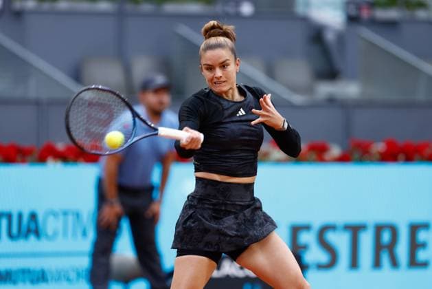 May 2, 2023, MADRID, MADRID, SPAIN: Maria Sakkari of Greece in action against Irina Camelia Begu of Romania during the Mutua Madrid Open 2023 celebrated at Caja Magica on May 02, 2023 in Madrid, Spain. MADRID SPAIN - ZUMAa181 20230502_zaa_a181_331 Copyright: xOscarxJ.xBarrosox