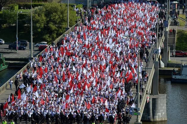 Sport Themen der Woche KW18 Sport Bilder des Tages May 3, 2023, Prague, Czech Republic: Fans of SK Slavia Praha are marching through Prague before the Czech Cup final soccer match...Slavia Praha has become Czech Cup soccer champion of 2022-2023, May 03, 2023, in Prague as they beat in the final match Sparta Prague 2:0. The teams are the capital s city traditional rivals. Prague Czech Republic - ZUMAr156 20230503_zap_r156_014 Copyright: xSlavekxRutax