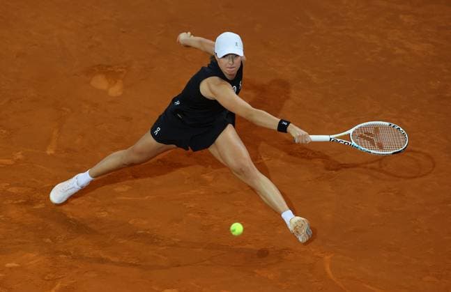 Mandatory Credit: Photo by Ella Ling Shutterstock (13895879di) Iga Swiatek of Poland in action Mutua Madrid Open, Day 11, Tennis, La Caja Magica, Madrid, Spain - 04 May 2023 Mutua Madrid Open, Day 11, Tennis, La Caja Magica, Madrid, Spain - 04 May 2023  Copyright: xEllaxLing Shutterstockx 13895879di