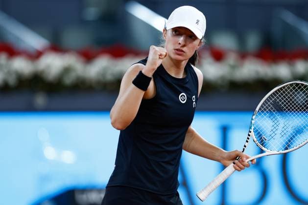 May 4, 2023, MADRID, MADRID, SPAIN: Iga Swiatek of Poland in action against Veronika Kudermetova of Russia during the Mutua Madrid Open 2023 celebrated at Caja Magica on May 04, 2023 in Madrid, Spain. MADRID SPAIN - ZUMAa181 20230504_zaa_a181_377 Copyright: xOscarxJ.xBarrosox
