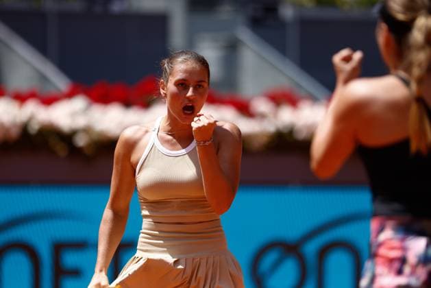 May 5, 2023, MADRID, MADRID, SPAIN: Marta Kostyuk of Ukraine plays doubles with Elena-Gabriela Ruse of Romania against Coco Gauff and Jessica Pegula of United States during the Mutua Madrid Open 2023 celebrated at Caja Magica on May 05, 2023 in Madrid, Spain. MADRID SPAIN - ZUMAa181 20230505_zaa_a181_010 Copyright: xOscarxJ.xBarrosox