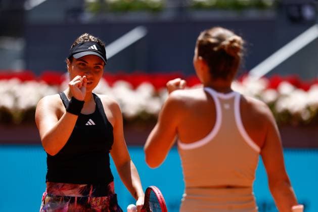 May 5, 2023, MADRID, MADRID, SPAIN: Elena-Gabriela Ruse of Romania plays doubles with Marta Kostyuk of Ukraine against Coco Gauff and Jessica Pegula of United States during the Mutua Madrid Open 2023 celebrated at Caja Magica on May 05, 2023 in Madrid, Spain. MADRID SPAIN - ZUMAa181 20230505_zaa_a181_017 Copyright: xOscarxJ.xBarrosox