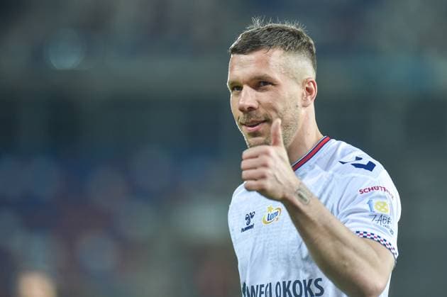 Sport Themen der Woche KW18 2023.05.05 Zabrze Pilka nozna PKO Ekstraklasa Sezon 2022 2023 Gornik Zabrze - Warta Poznan N z Lukasz Podolski, radosc, kciuk, usmiech Foto Marcin Bulanda PressFocus 2023.05.05 Zabrze Football Polish PKO Ekstraklasa League Season 2022 2023 Gornik Zabrze - Warta Poznan Lukasz Podolski, radosc, kciuk, usmiech Credit: Marcin Bulanda PressFocus NEWSPIX.PL --- Newspix.pl POLAND OUT!  20230505xPF_MB184