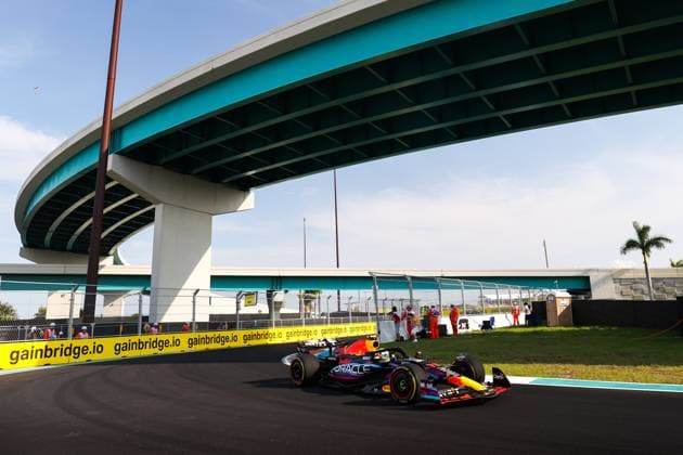 11 PEREZ Sergio (mex), Red Bull Racing RB19, action during the Formula 1 Crypto.com Miami Grand Prix 2023, 5th round of the 2023 Formula One World Championship, WM, Weltmeisterschaft from May 05 to 07, 2023 on the Miami International Autodrome, in Miami Gardens, Florida, United States of America - F1 - MIAMI GRAND PRIX 2023 DPPI Panoramic  00122010_AV3_9257