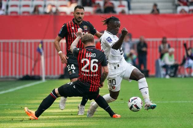 Jeremy Doku (Stade Rennais) - Melvin Bard (OGC Nice) FOOTBALL : OGC Nice vs Stade Rennais - Ligue 1 Uber Eats - Nice - 06 05 2023 NorbertScanella Panoramic 