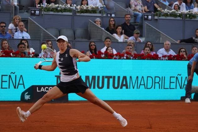 Iga Swiatek (POL) vs Aryna Sabalenka (BY) during the women s tennis final of the Mutua Madrid Open, Madrid May 06, 2023 Cordon Press