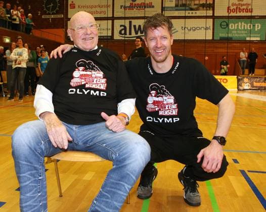 06.05.2023, Deutschland, Bietigheim, Handball Bundesliga Frauen, SG BBM Bietigheim vs. HSG Bensheim Auerbach, v.l. Eberhard Bezner, BBM Trainer Markus Gaugisch