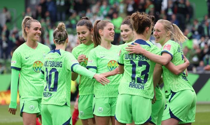VfL Wolfsburg Frauen vs 1. FC Köln Wolfsburg, 07.05.2023, Fußball, Frauen, Saison 22 23, Flyeralarm Bundesliga, 19. Spieltag, VfL Wolfsburg vs 1. FC Köln, Bild zeigt: Jubel über das Tor zum 2:1 für Wolfsburg durh Marina Hegering (VfL, 31) Wolfsburg