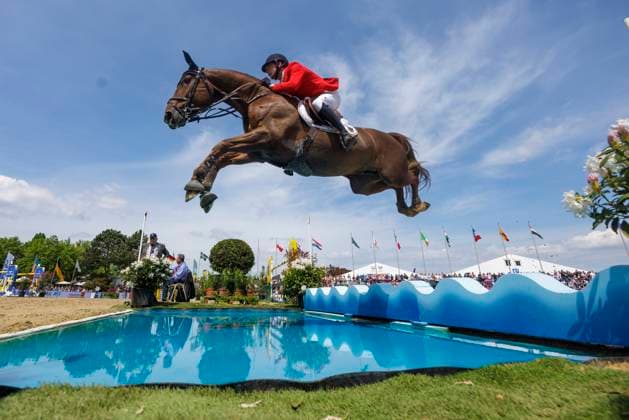 Bilder des Jahres 2023, Sport 05 Mai Sport Themen der Woche KW18 Sport Bilder des Tages MANNHEIM - Maimarkt-Turnier 2023, MANNHEIM - Maimarkt-Turnier 2023 STUEHLMEYER Patrick (GER), Drako de Maugre LONGINES EEF Nations Cup Mannheim CSIO3* - Nations Cup over two rounds Mannheim, Reitstadion Maimarkt 07. May 2023 - *** MANNHEIM Maimarkt Turnier 2023, MANNHEIM Maimarkt Turnier 2023 STUEHLMEYER Patrick GER , Drako de Maugre LONGINES EEF Nations Cup Mannheim CSIO3 Nations Cup over two rounds Mannheim, Reitstadion Maimarkt 07 May 2023