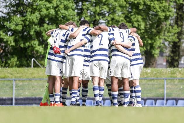 Fussball, A-Junioren Bundesliga Saison 2022 2023 Sonderspielrunde Gruppe A 1.Spieltag MSV Duisburg U19 - TSG 1899 Hoffenheim U19 07.05.2023, Trainingsgelände MSV Duisburg Teamkreis MSV Duisburg Duisburg Trainingsgelände MSV Duisburg Nordrhein-Westfahlen Deutschland