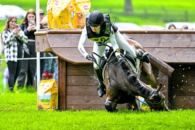 Sport Themen der Woche KW18 Sport Bilder des Tages Anna-Katharina Vogel riding DSP Quintana P gets it wrong and falls at fence 16 on Day three of the Badminton Horse Trials in the Cross Country at Badminton Horse Trials at Badminton, Gloucester, UK on 6 May 2023. Copyright: xPhilxHutchinsonx 37100056