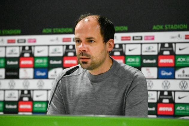 Fußball I Frauen I Saison 2022-2023 I 19. Spieltag I VfL Wolfsburg - 1. FC Köln I 07.05.2023 Dirk Zilles (Mediendirektor des VfL Wolfsburg) leitete nach der Partie gegen Köln die anschließende Pressekonferenz Freisteller, Nahaufnahme, Porträt, Portrait, Einzelfoto, Einzelbild, Körper Wolfsburg AOK Stadion Niedersachsen Deutschland Copyright: xLobeca InesxHähnelx