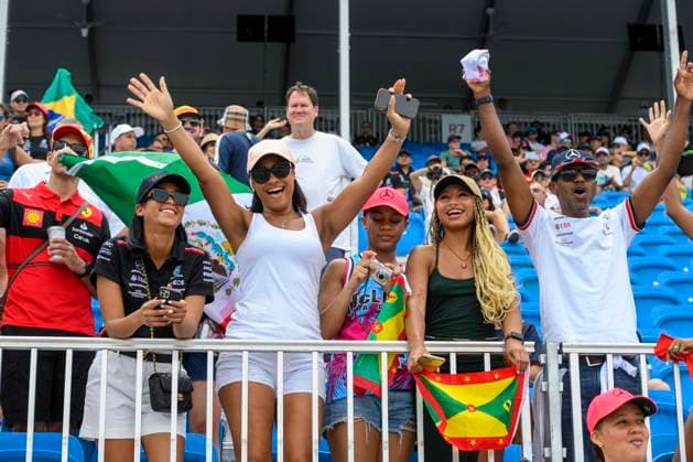 7th May 2023: Miami International Autodrome, Miami Gardens, Florida, USA: Formula 1 Crypto.com Miami Grand Prix 2023: Race Day: Race fans cheer in the stands.  ActionPlus12507246 DouglasxMurray