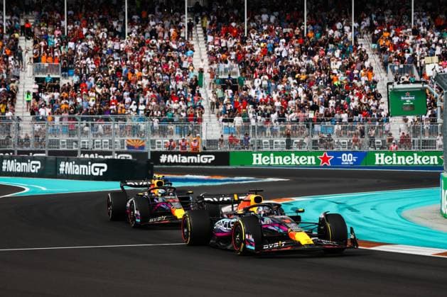 01 VERSTAPPEN Max (nld), Red Bull Racing RB19, 11 PEREZ Sergio (mex), Red Bull Racing RB19, action during the Formula 1 Crypto.com Miami Grand Prix 2023, 5th round of the 2023 Formula One World Championship, WM, Weltmeisterschaft from May 05 to 07, 2023 on the Miami International Autodrome, in Miami Gardens, Florida, United States of America - F1 - MIAMI GRAND PRIX 2023 - RACE DPPI Panoramic  00122011_AV6_3016