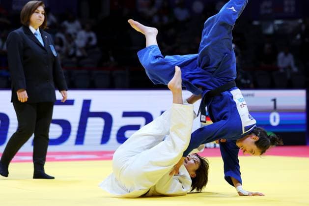 Bilder des Jahres 2023, Sport 05 Mai Sport Themen der Woche KW18 Sport Bilder des Tages (Top-Bottom) Katharina Menz (GER), Natsumi Tsunoda (JPN), MAY 7, 2023 -Judo : World Judo Championships Doha 2023 Women s -48kg 3rd round match at Ali Bin Hamad Al Attiyah Arena, Doha, Qatar. Noxthirdxpartyxsales  (217876986)