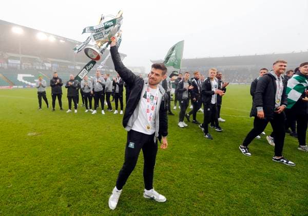 Plymouth Argyle promotion celebrations, Plymouth, UK 8 May 2023 Joe Edwards of Plymouth Argyle parades the League 1 Trophy during Plymouth Argyle promotion celebrations on 8th May 2023 at Home Park, Plymouth, Devon - Plymouth Home Park Devon England Copyright: xDavexRowntree PPAUKx PPA-030085