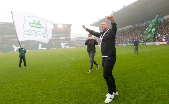 Plymouth Argyle promotion celebrations, Plymouth, UK 8 May 2023 Plymouth Argyle chairman Simon Hallett with his wife Jane parade the league 1 trophy during Plymouth Argyle promotion celebrations on 8th May 2023 at Home Park, Plymouth, Devon - Plymouth Home Park Devon England Copyright: xDavexRowntree PPAUKx PPA-030141