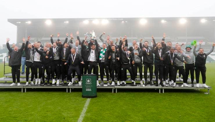 Plymouth Argyle promotion celebrations, Plymouth, UK 8 May 2023 Joe Edwards of Plymouth Argyle lifts the trophy during Plymouth Argyle promotion celebrations on 8th May 2023 at Home Park, Plymouth, Devon - Plymouth Home Park Devon England Copyright: xDavexRowntree PPAUKx PPA-030049