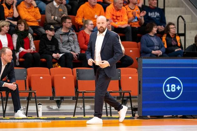 xxKeikkaxx 02.05.2023 Kauhajoki, Finland Seaguls headcoach Jussi Laakso pictured during Karhu Basket - Seaguls Finnish Elite league Basketball finals (1st final game) --- Marko Tuominiemi All Over Press
