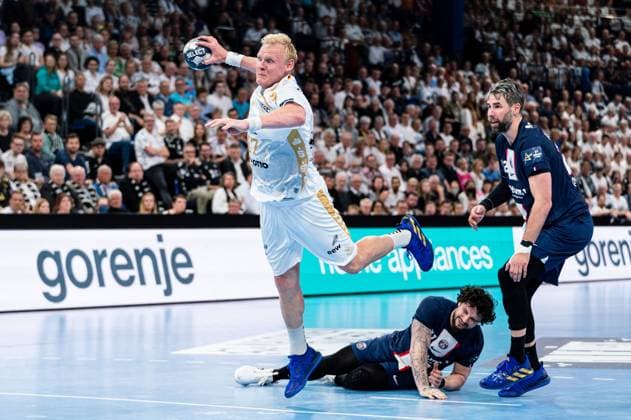 Sport Themen der Woche KW19 Tor Patrick Wiencek (THW Kiel, 17) THW Kiel vs. Paris St. Germain Handball, Handball, EHF Champions League, Viertelfinale, Saison 2022 2023, 10.05.2023 THW Kiel vs. Paris St. Germain Handball, Handball, EHF Champions League, Viertelfinale, Saison 2022 2023, 10.05.2023 Kiel *** Goal Patrick Wiencek THW Kiel, 17 THW Kiel vs Paris St Germain Handball, handball, EHF Champions League, quarter-finals, 2022 2023 season, 10 05 2023 THW Kiel vs Paris St Germain Handball, handball, EHF Champions League, quarter-finals, 2022 2023 season, 10 05 2023 Kiel Copyright: xEibner-Pressefoto MarcelxvonxFehrnx EP_EER