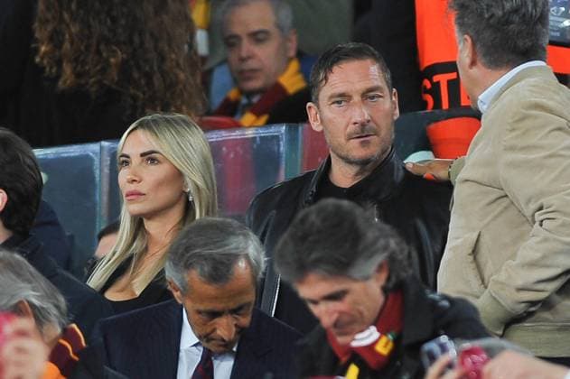 IPP20230511 Football - soccer: UEFA Europa League 2022 2023, A.S. Roma - Bayer 04 Leverkusen, Francesco Totti e la compagna noemi bocchi (Verwendung nur in Deutschland - GERMANY ONLY) *** IPP20230511 Football soccer UEFA Europa League 2022 2023, A S Roma Bayer 04 Leverkusen, Francesco Totti e la compagna noemi bocchi Use only in Germany GERMANY ONLY 