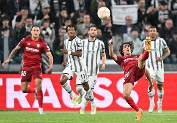 May 11, 2023, TURIN: Sevilla s Bryan Gil in action during the first leg semifinals of the UEFA Europa League soccer match Juventus FC vs Sevilla FC at the Allianz Stadium in Turin, Italy, 11 May 2023 ANSA ALESSANDRO DI MARCO Uefa Europa League: Juventus-Sevilla  - ZUMAa110 20230511_zaf_a110_156 Copyright: xAlessandroxDixMarcox