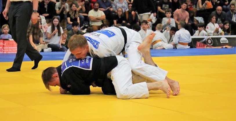 13.05.2023 Offenbach 1. Judo-Bundesliga 2023 1. JC Samurai Offenbach gegen TSV Abensberg Männer Tibo Volleman (Samurai ) gegen Patrick Weisser (Abensberg)