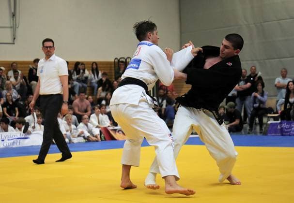 13.05.2023 Offenbach 1. Judo-Bundesliga 2023 1. JC Samurai Offenbach gegen TSV Abensberg Männer Aleksandre Loladze (Samurai ) gegen Mihail Latisev (Abensberg)