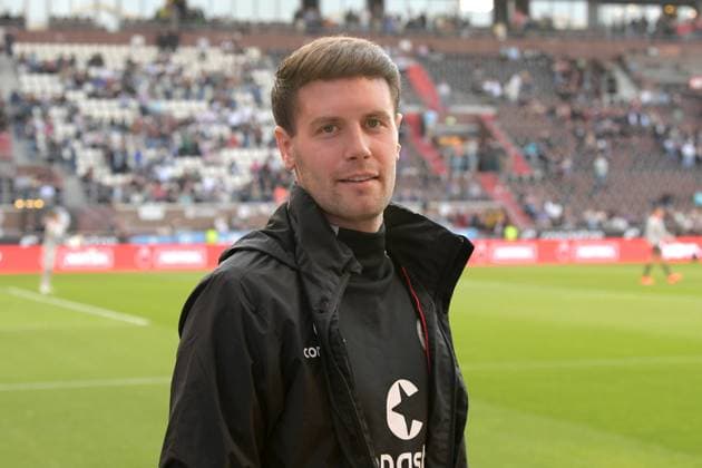 Fußball I 2.Bundesliga I Herren I Saison 2022 2023 I 32. Spieltag I FC St. Pauli - Fortuna Düsseldorf I 13.05.2023 Trainer FC St. Pauli FABIAN HÜRZELER Hamburg Millerntor-Stadion Hamburg Deutschland Copyright: xLOBECA NorbertxGettschatx