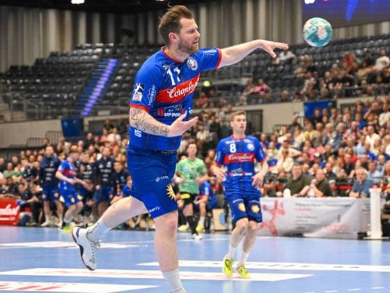 Arnor Thor Gunnarsson (Bergischer HC, 11) wirft und schliesst damit den Tempogegenstoss ab. Dahinter Tim Nothdurft (Bergischer HC, 08). Bergischer HC vs. Fuechse Berlin, Handball, LIQUI Moly HBL, 29. Spieltag, Saison 2022 2023, 14.05.2023 Bergischer HC vs. Fuechse Berlin, Handball, LIQUI Moly HBL, 29. Spieltag, Saison 2022 2023, 14.05.2023 Duesseldorf Copyright: xEibner-Pressefotox xThomasxHaeslx EP_EER