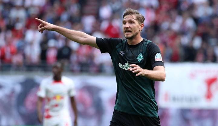 Niklas Stark zeigend, gestikulierend Aktion Oberkörper Fußball Fussball DFL Bundesliga Herren 32. Spieltag Saison 2022 2023 14.05.2023 RasenBallsport RB Leipzig RBL vs. SV Werder Bremen SVW DFL regulations prohibit any use of photographs as image sequences and or quasi-video.
