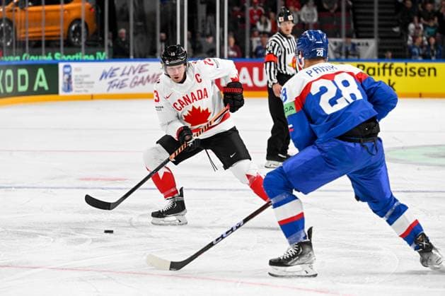RIGA, LATVIA - MAY 15: Tyler Toffoli of Canada enters the offensive zone during the 2023 IIHF Ice hockey, Eishockey World Championship, WM, Weltmeisterschaft Finland - Latvia game between Slovakia and Canada at Arena Riga on May 15, 2023 in Riga, Latvia. Riga Arena Riga Latvia Copyright: xJustPictures.ch AndreaxBrancax