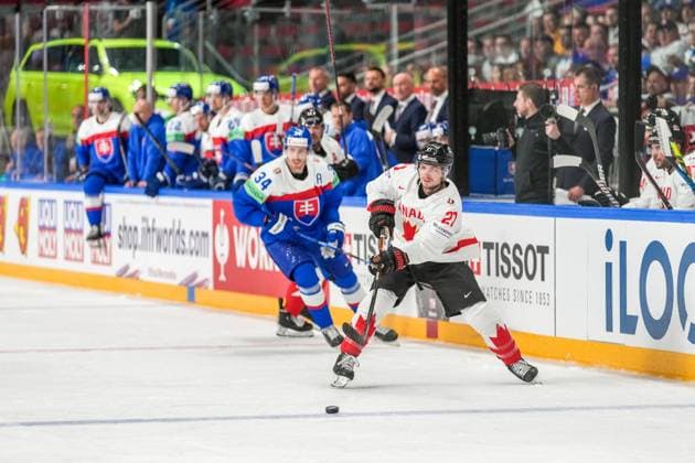 RIGA, LATVIA - MAY 15: Scott Laughton of Canada (R) in action during the 2023 IIHF Ice hockey, Eishockey World Championship, WM, Weltmeisterschaft Finland - Latvia game between Slovakia and Canada at Arena Riga on May 15, 2023 in Riga, Latvia. Riga Arena Riga Latvia Copyright: xJustPictures.ch JarixPestelaccix