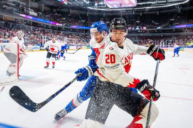 Sport Bilder des Tages RIGA, LATVIA - MAY 15: Justin Barron of Canada (R) against Peter Cehlarik of Slovakia (L) during the 2023 IIHF Ice hockey, Eishockey World Championship, WM, Weltmeisterschaft Finland - Latvia game between Slovakia and Canada at Arena Riga on May 15, 2023 in Riga, Latvia. Riga Arena Riga Latvia Copyright: xJustPictures.ch JarixPestelaccix