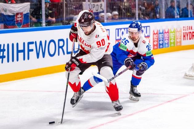 RIGA, LATVIA - MAY 15: Joe Veleno of Canada (L) against Alex Tamasi of Slovakia (R) during the 2023 IIHF Ice hockey, Eishockey World Championship, WM, Weltmeisterschaft Finland - Latvia game between Slovakia and Canada at Arena Riga on May 15, 2023 in Riga, Latvia. Riga Arena Riga Latvia Copyright: xJustPictures.ch JarixPestelaccix