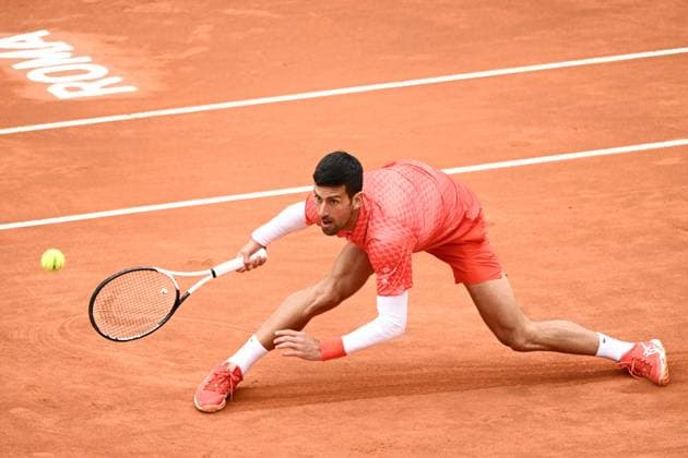 Sport Themen der Woche KW20 Sport Bilder des Tages Novak Djokovic of Serbia during his match against Holger Rune of Denmark at the Internazionali BNL d Italia tennis tournament at Foro Italico in Rome, Italy on May 17th, 2023. antoniettaxbaldassarre