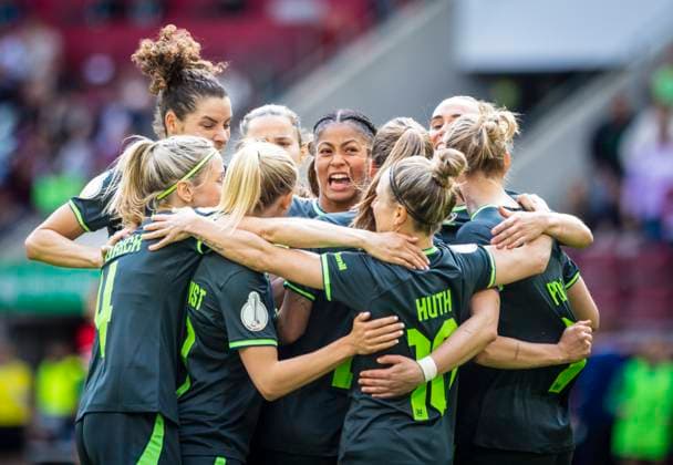 Köln, Germany. 18th Mai, 2023. Torjubel: Dominique Janssen, Sveindis Jonsdottir, Alexandra Popp (VfL) VfL Wolfsburg - SC Freiburg DFB-Pokal Frauen Finale 18.05.2023