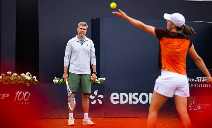 May 16, 2023, ROME, ITALY: Tomasz Wiktorowski during practice with Iga Swiatek ahead of the fourth round of the 2023 Internazionali BNL dÃ¢â‚¬â ¢Italia WTA, Tennis Damen 1000 tennis tournament ROME ITALY - ZUMAa181 20230516_zaa_a181_008 Copyright: xRobxPrangex