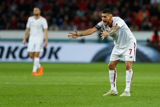 Lorenzo PELLEGRINI (AS Rom, 7) gibt Anweisungen. Leverkusen, Fussball UEFA Europa League Halbfinale, Bayer 04 Leverkusen - AS Rom, 18.05.2023, BayArena, Leverkusen. UEFA regulations prohibit any use of photographs as image sequences and or quasi-video Â