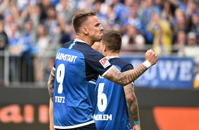 19.05.2023, xfux, Fussball 2.Bundesliga, SV Darmstadt 98 - 1.FC Magdeburg, emonline, emspor, v.l. Torschuetze Torschütze Phillip Tietz (SV Darmstadt 98) Torjubel, Jubel, Goal celebration, celebrate the goal zum 1:0 jubelnd bejubelt jubelt jubeln Jubel (DFL DFB REGULATIONS PROHIBIT ANY USE OF PHOTOGRAPHS as IMAGE SEQUENCES and or QUASI-VIDEO. Eine Lizenzierung des Lichtbildwerkes an den SV Darmstadt 1898 e.V. sowie Tochterunternehmen ist nicht gestattet. NO release of or sale to SV Darmstadt 1898 e.V.) Darmstadt