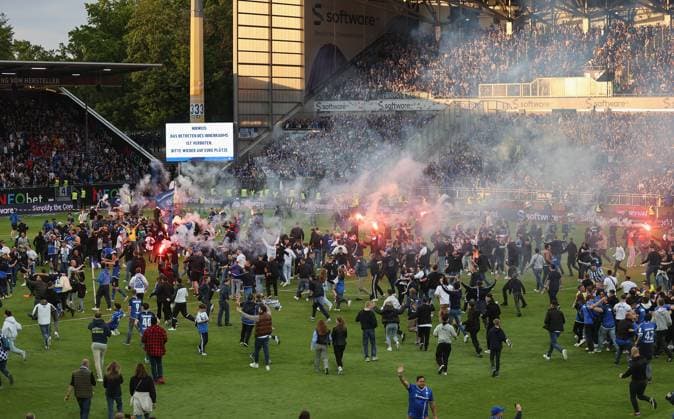 19.05.2023, xdcx, Fussball 2. Bundesliga, SV Darmstadt 98 - 1. FC Magdeburg, emonline, emspor, despor, v.l., Darmstadt feiert den Aufstieg in die Bundesliga DFL DFB REGULATIONS PROHIBIT ANY USE OF PHOTOGRAPHS AS IMAGE SEQUENCES AND OR QUASI-VIDEO.