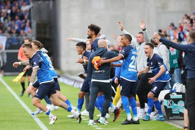 19.05.2023, xtvx, Fussball 2.Bundesliga, SV Darmstadt 98 - 1.FC Magdeburg emspor, emonline, v.l. Phillip Tietz (SV Darmstadt 98) Trainer Torsten Lieberknecht (SV Darmstadt 98) Yassin Ben Balla (SV Darmstadt 98)Schlusspfiff (DFL DFB REGULATIONS PROHIBIT ANY USE OF PHOTOGRAPHS as IMAGE SEQUENCES and or QUASI-VIDEO) Darmstadt