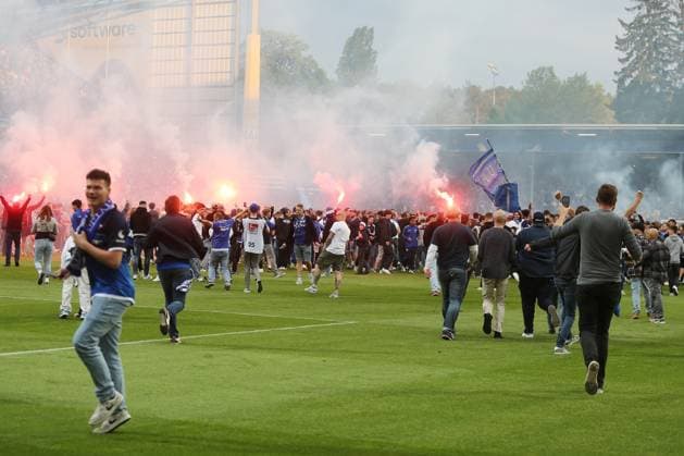 19.05.2023, xtvx, Fussball 2.Bundesliga, SV Darmstadt 98 - 1.FC Magdeburg emspor, emonline, v.l. nach dem Spiel, after the match Darmstaedter Fans (DFL DFB REGULATIONS PROHIBIT ANY USE OF PHOTOGRAPHS as IMAGE SEQUENCES and or QUASI-VIDEO) Darmstadt