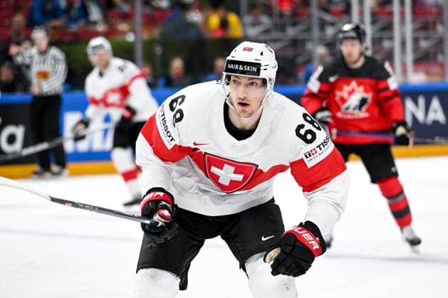 RIGA, LATVIA - MAY 20: Fabrice Herzog of Switzerland in action during the 2023 IIHF Ice hockey, Eishockey World Championship, WM, Weltmeisterschaft Finland - Latvia game between Canada Switzerland at Arena Riga on May 20, 2023 in Riga, Latvia. Riga Arena Riga Latvia Copyright: xJustPictures.ch AndreaxBrancax