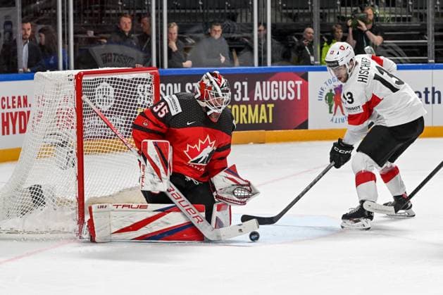 RIGA, LATVIA - MAY 20: Nico Hischier of Switzerland tries to score against goalkeeper Samuel Montembeault of Canada during the 2023 IIHF Ice hockey, Eishockey World Championship, WM, Weltmeisterschaft Finland - Latvia game between Canada Switzerland at Arena Riga on May 20, 2023 in Riga, Latvia. Riga Arena Riga Latvia Copyright: xJustPictures.ch AndreaxBrancax
